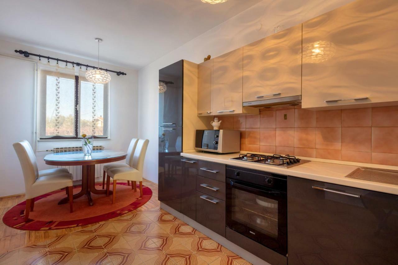 Vacation Home Duilo Donji Zemunik Exterior photo